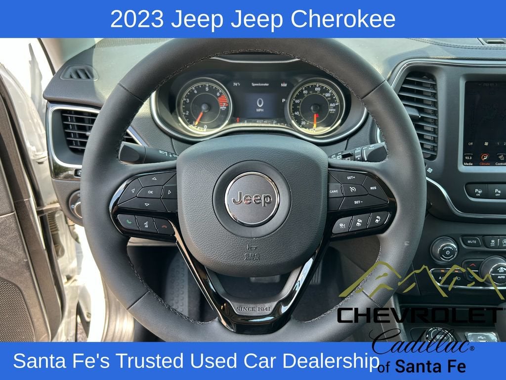 2023 Jeep Cherokee Altitude Lux