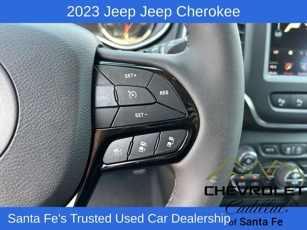 2023 Jeep Cherokee Altitude Lux