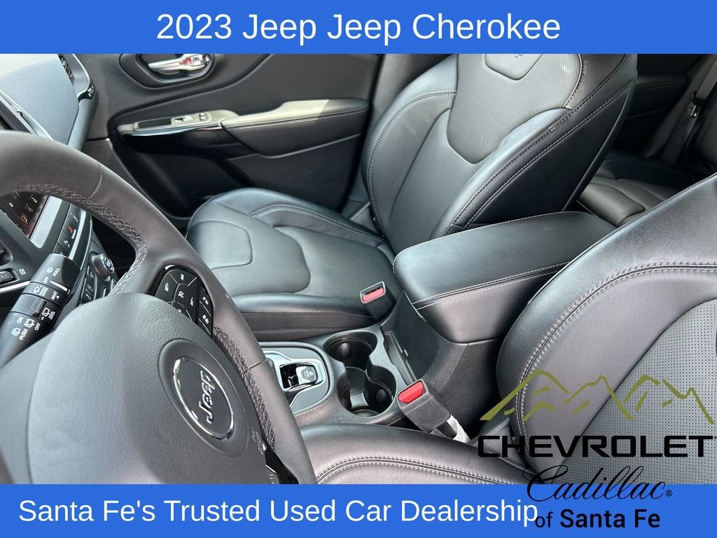 2023 Jeep Cherokee Altitude Lux