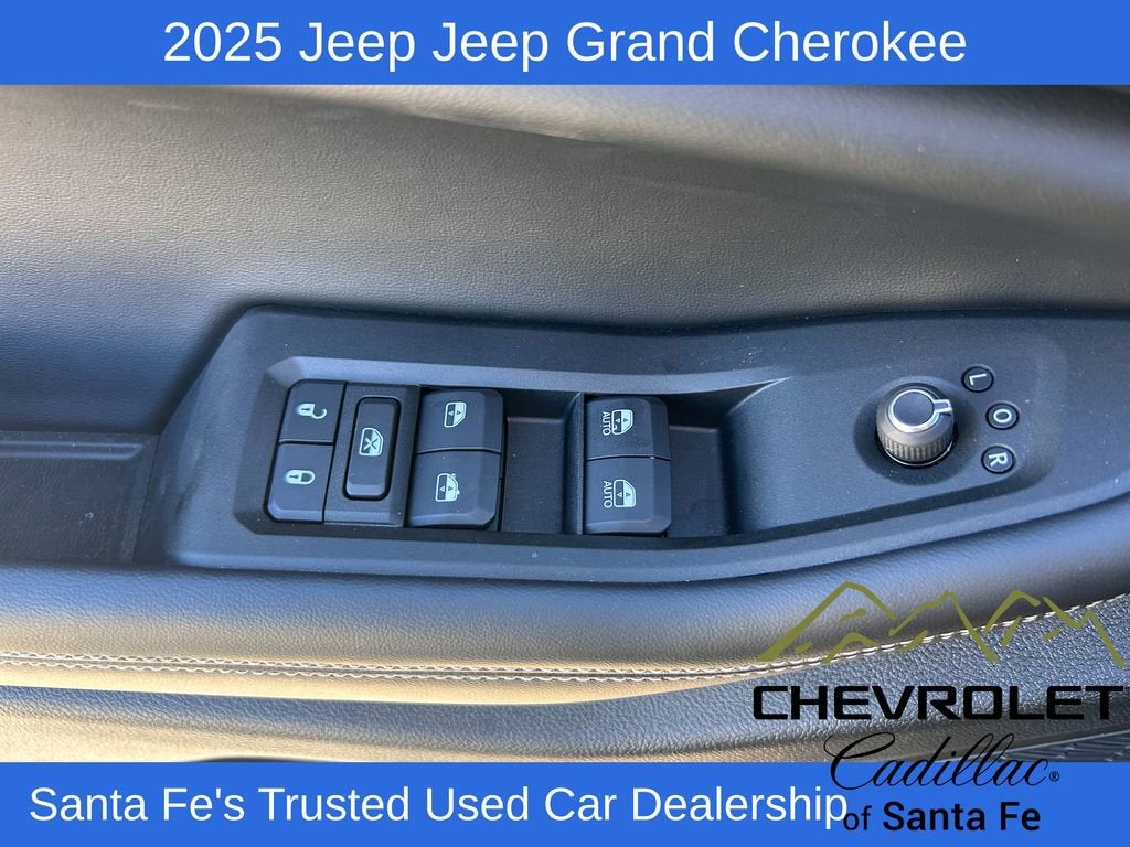 2025 Jeep Grand Cherokee Laredo