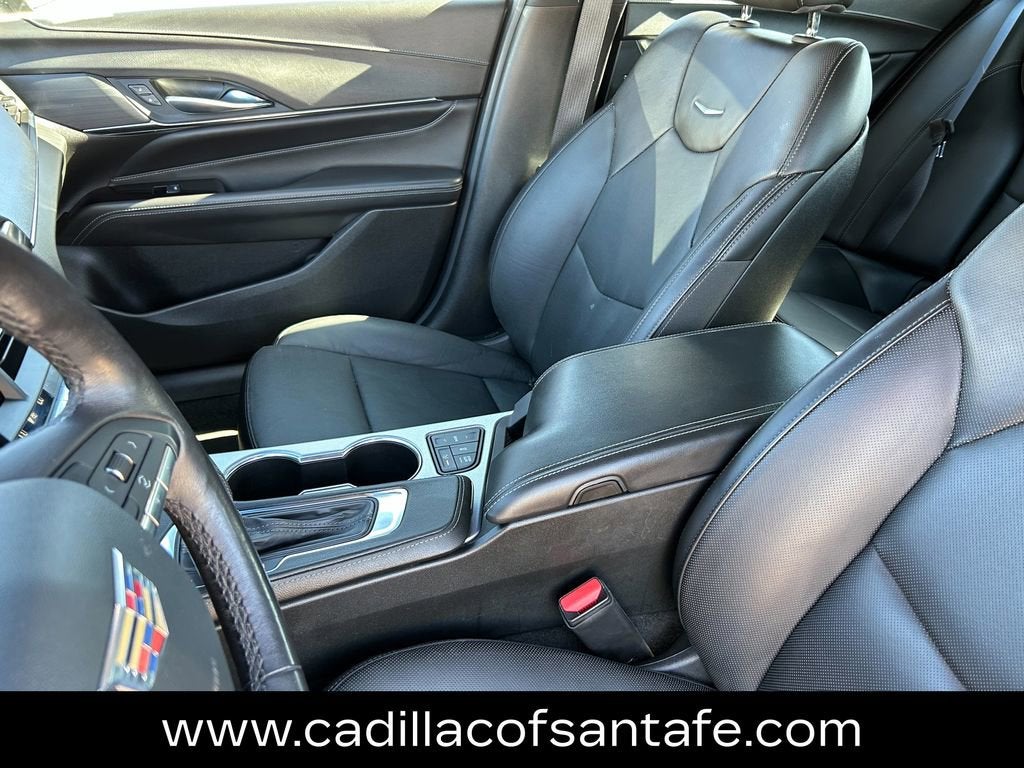 2023 Cadillac CT4 Premium Luxury