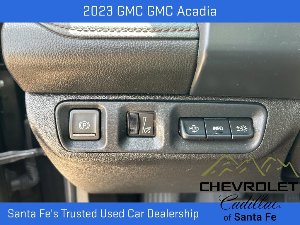 2023 GMC Acadia AT4