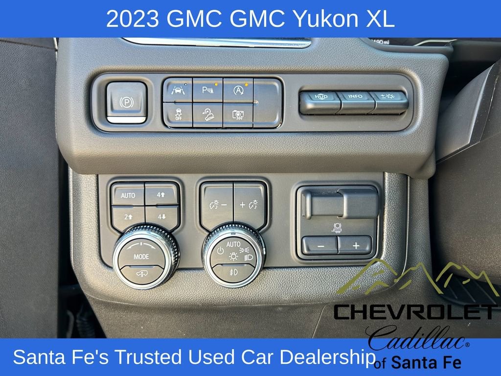 2023 GMC Yukon XL AT4