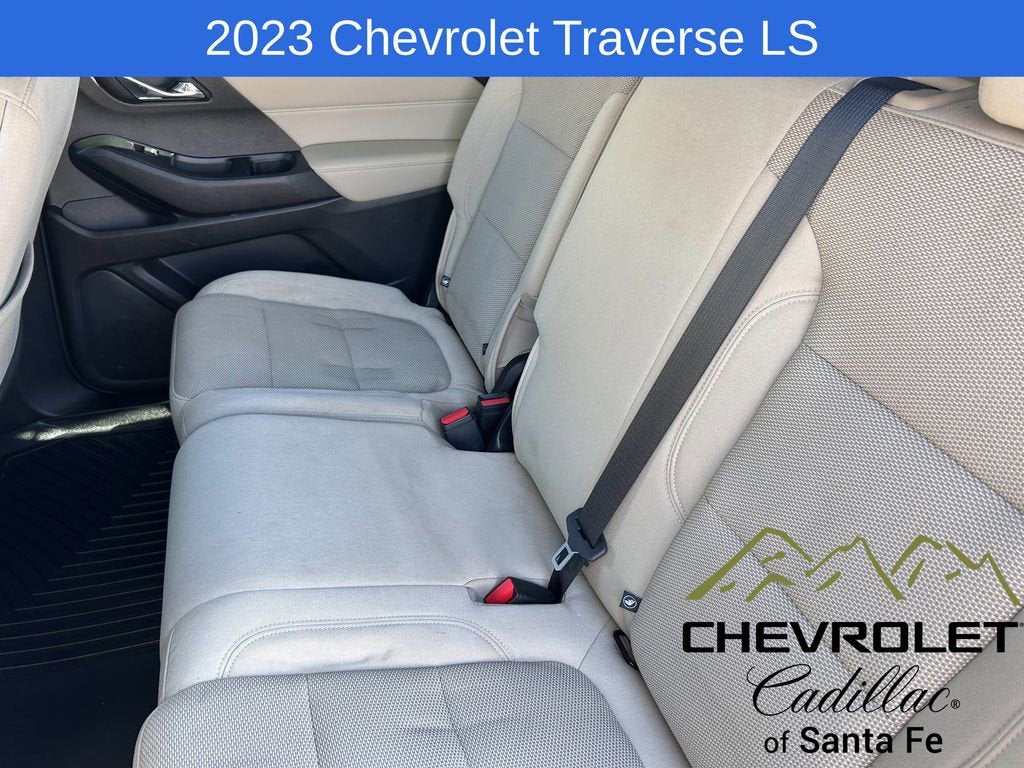 2023 Chevrolet Traverse LS