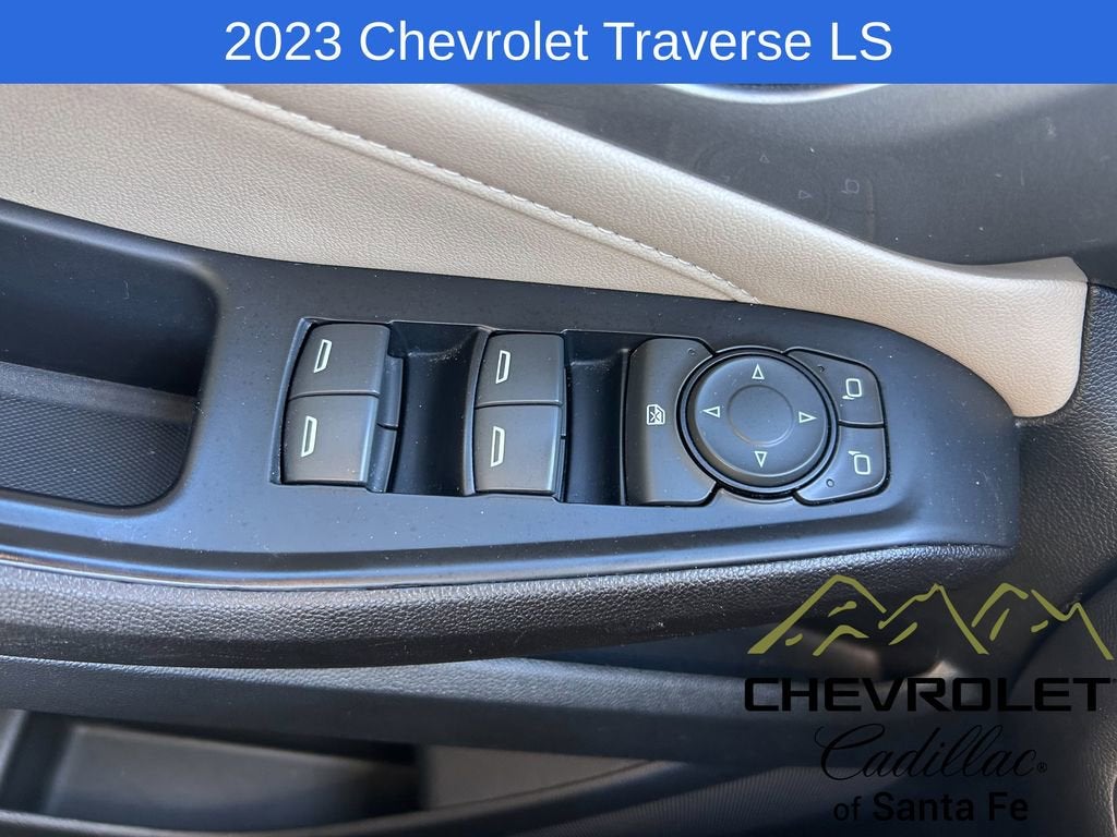 2023 Chevrolet Traverse LS