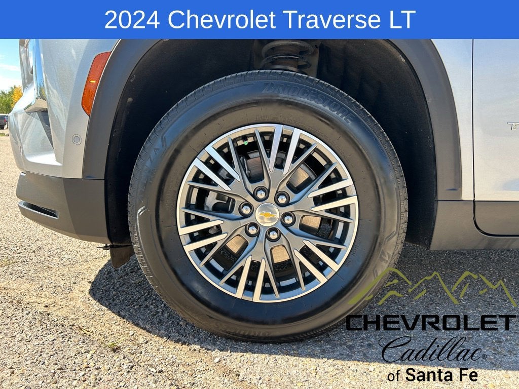 2024 Chevrolet Traverse LT