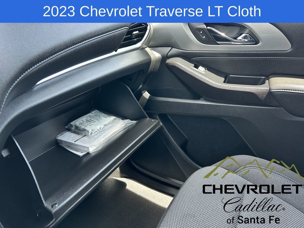 2023 Chevrolet Traverse LT Cloth