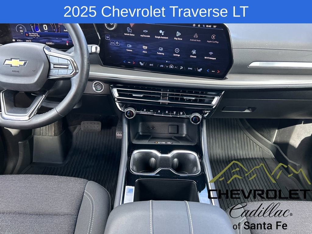 2025 Chevrolet Traverse LT