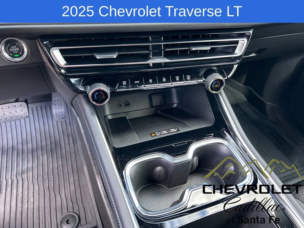 2025 Chevrolet Traverse LT