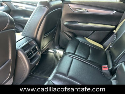 2022 Cadillac XT5 Luxury