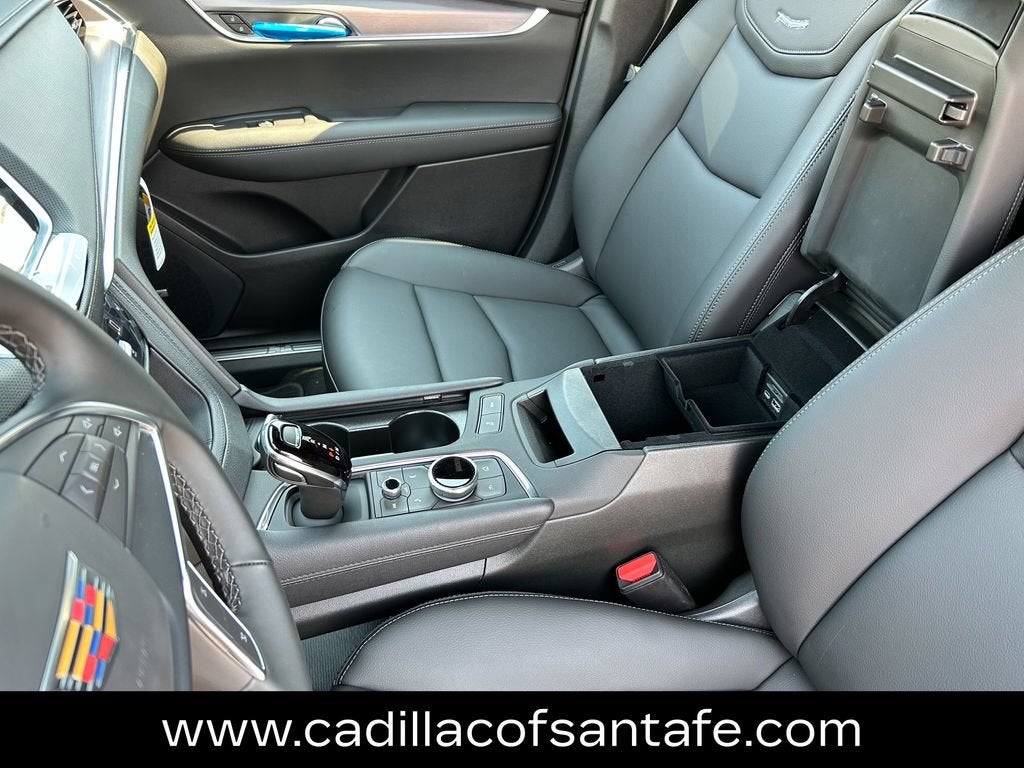 2026 Cadillac XT5 Luxury
