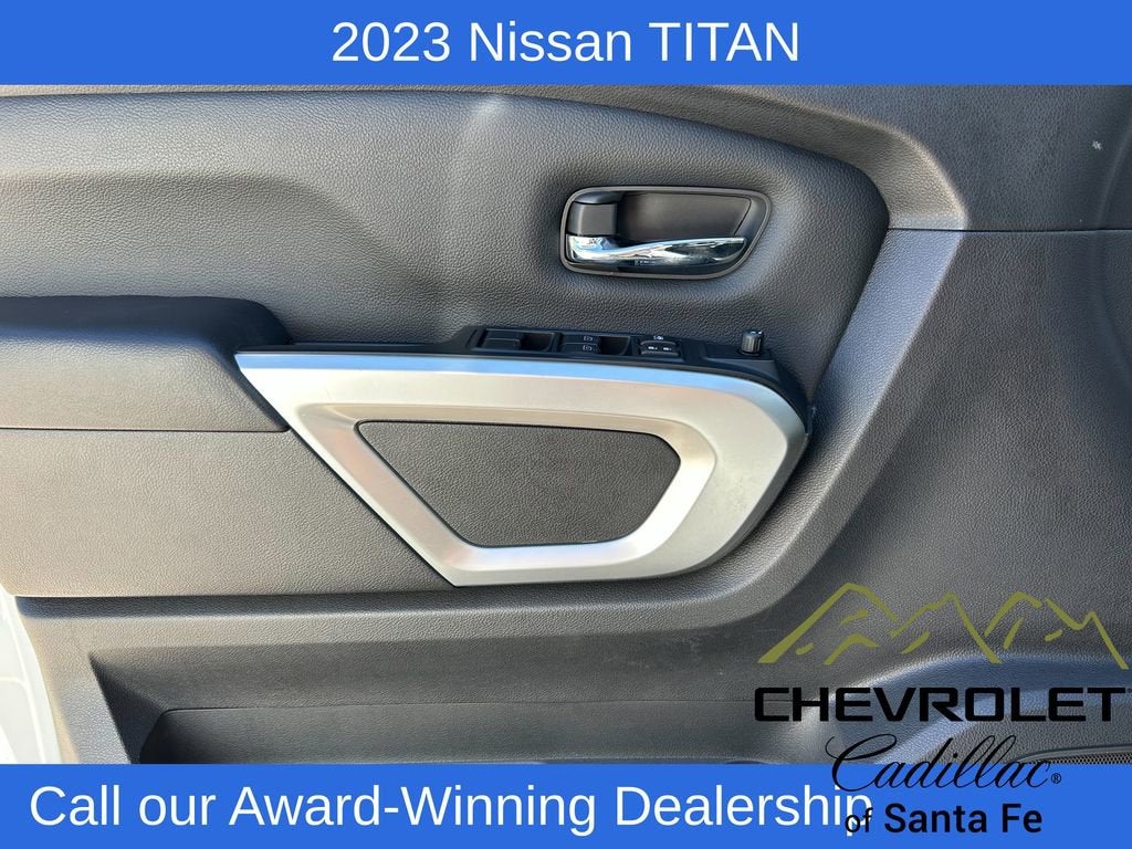 2023 Nissan Titan SV