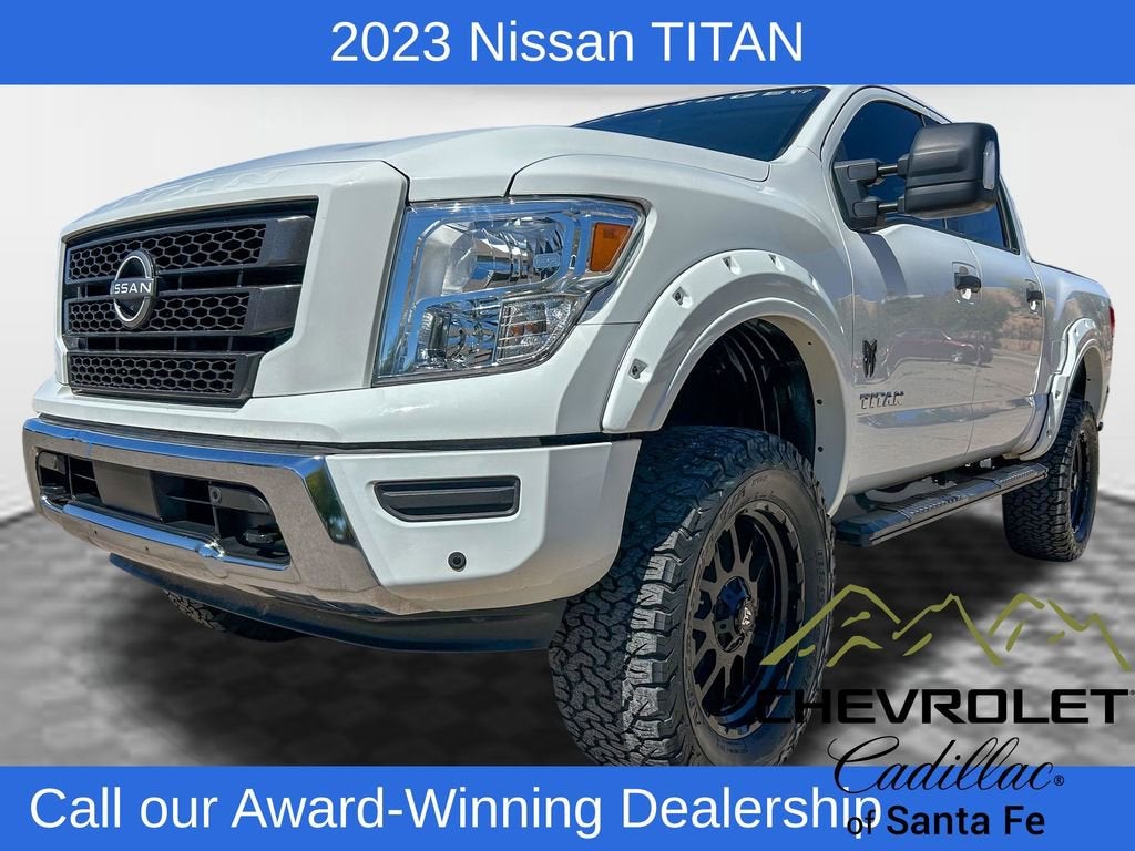 2023 Nissan Titan SV