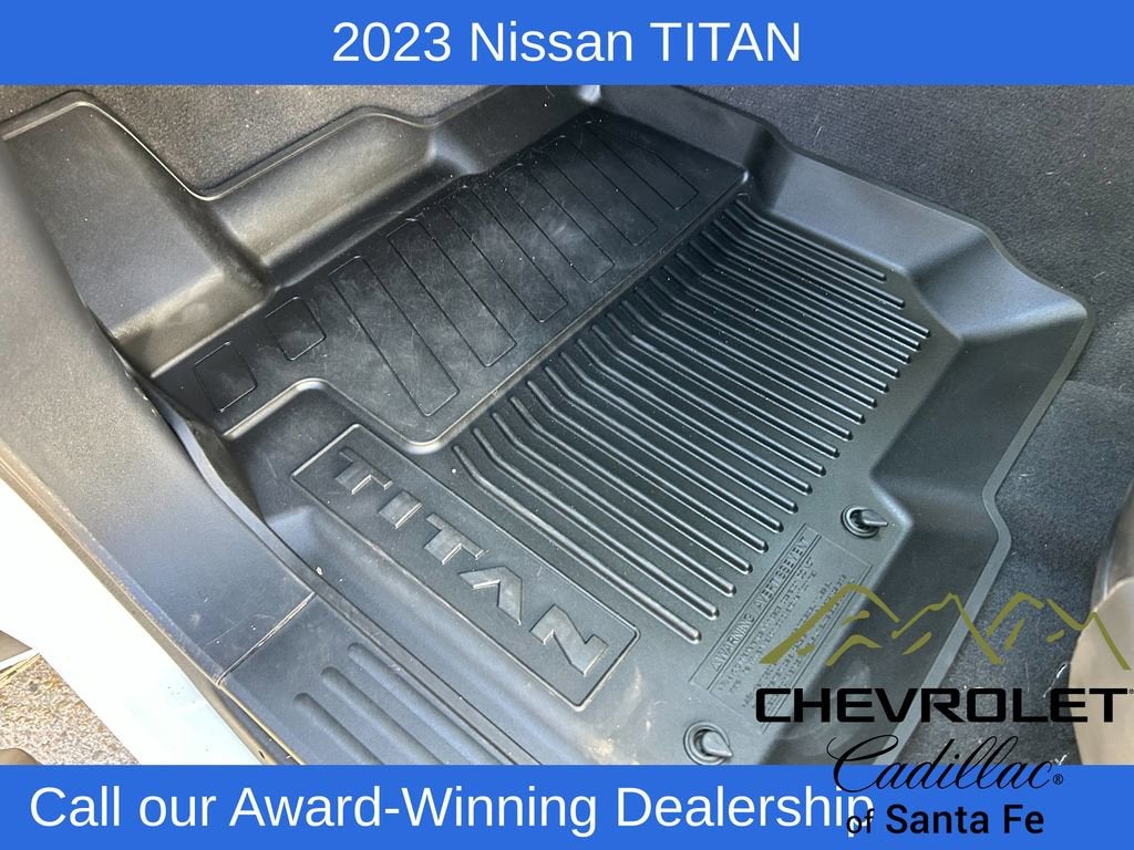 2023 Nissan Titan SV