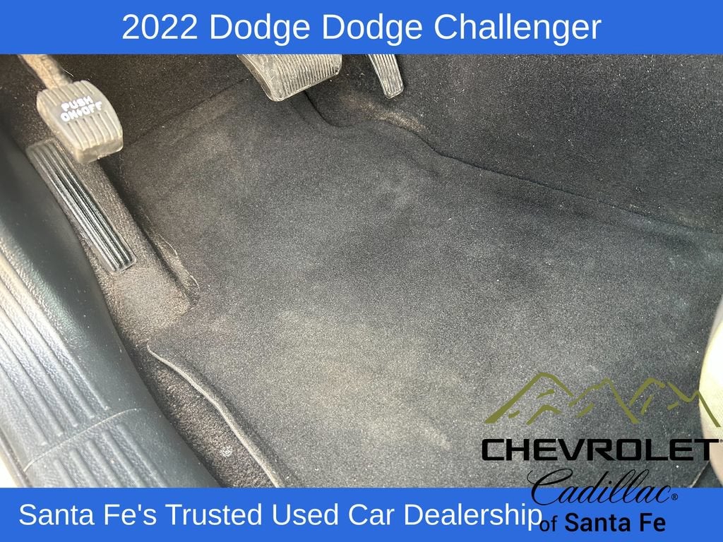 2022 Dodge Challenger SXT