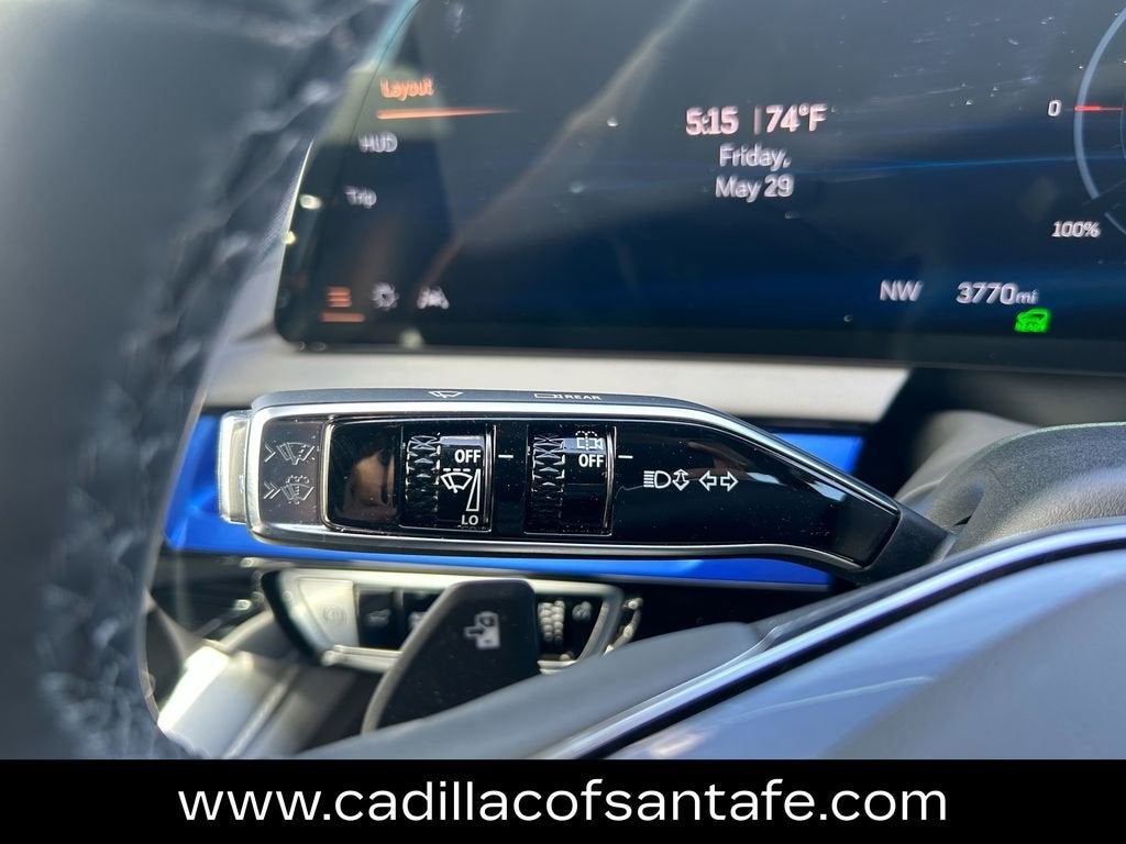 2025 Cadillac OPTIQ Luxury 2