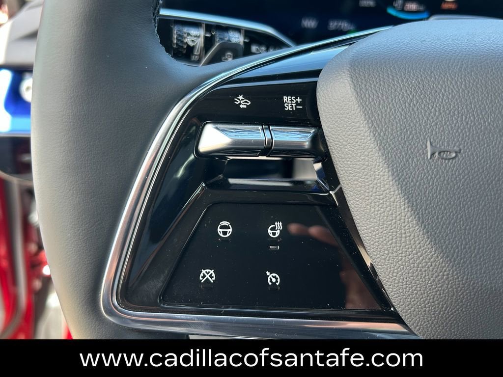 2025 Cadillac OPTIQ Luxury 2