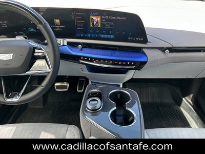 2025 Cadillac OPTIQ Luxury 2