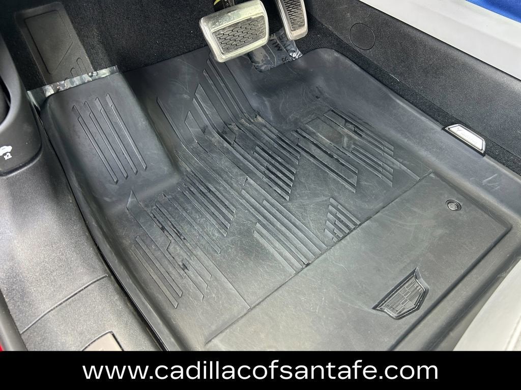 2025 Cadillac OPTIQ Luxury 2