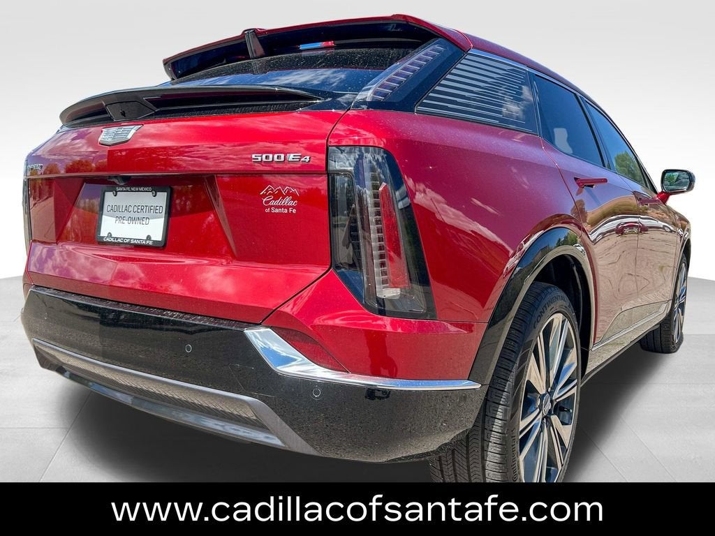 2025 Cadillac OPTIQ Luxury 2