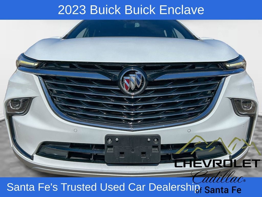 2023 Buick Enclave Essence