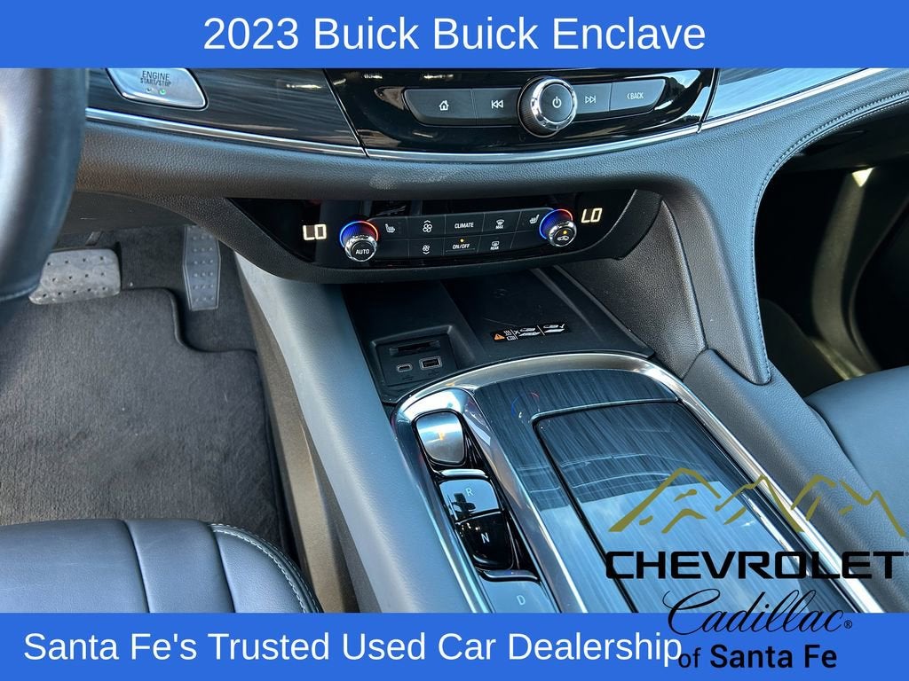 2023 Buick Enclave Essence