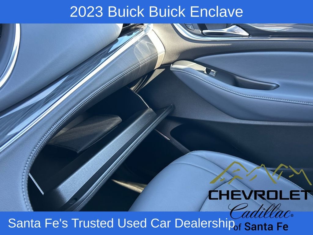2023 Buick Enclave Essence