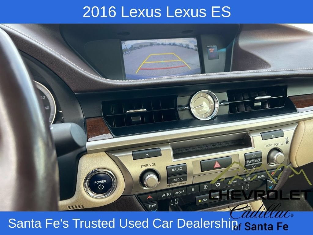 2016 Lexus ES 300h Hybrid