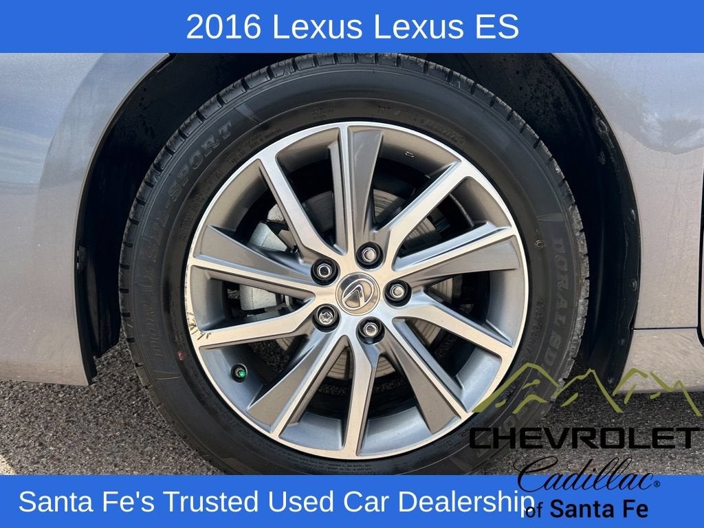 2016 Lexus ES 300h Hybrid